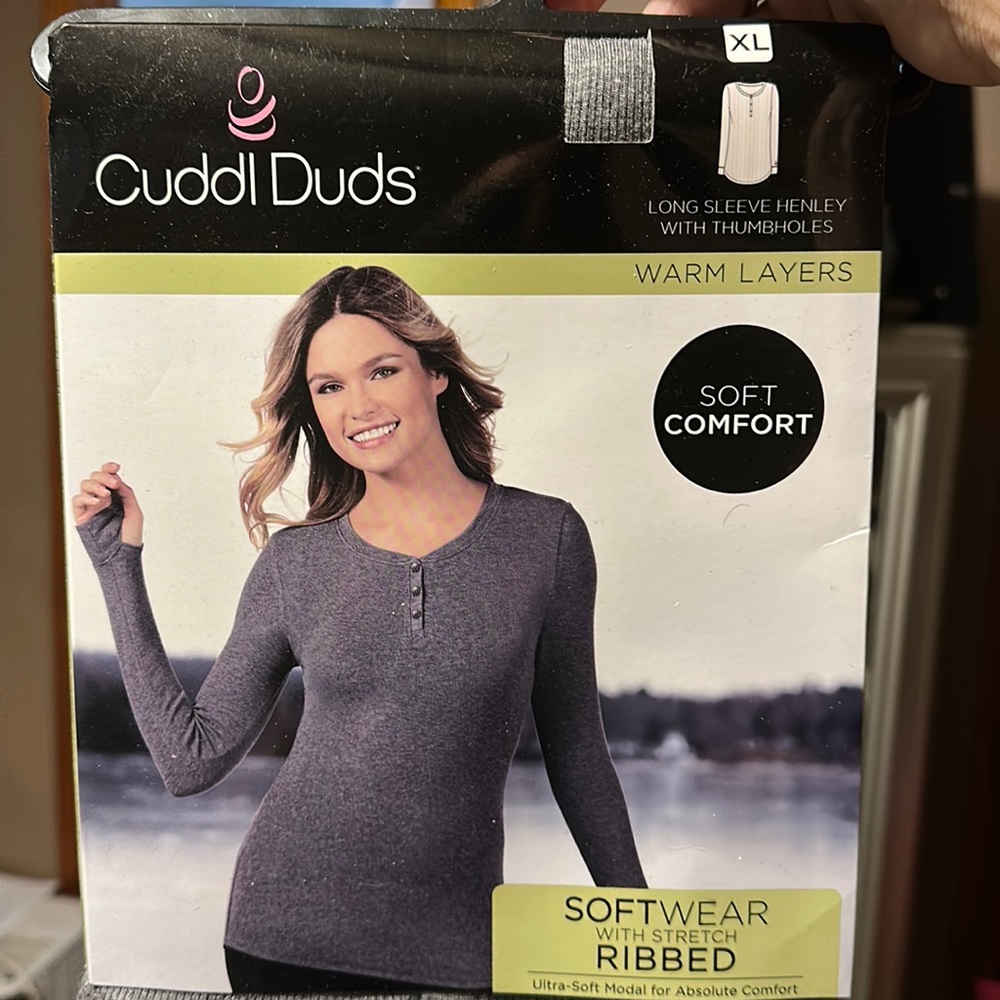 Brand new cuddleduds soft stretched ribbed Henley with thumbholes